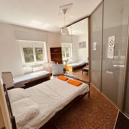 Nearcity Center Reach Entire 3 Bedroom House Apartment *